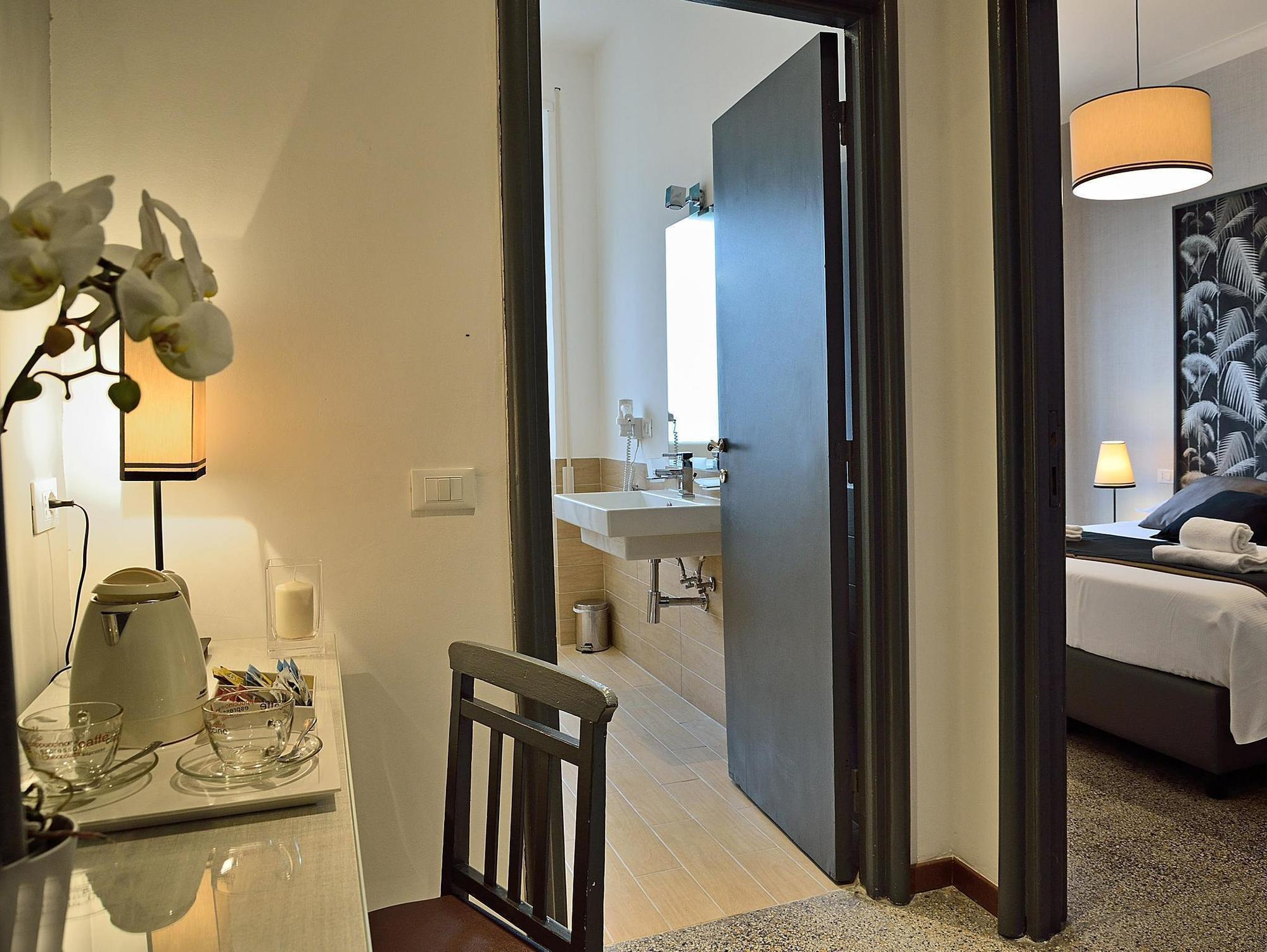 94Rooms Vatican Guest House - Vigliena Rome Exterior photo